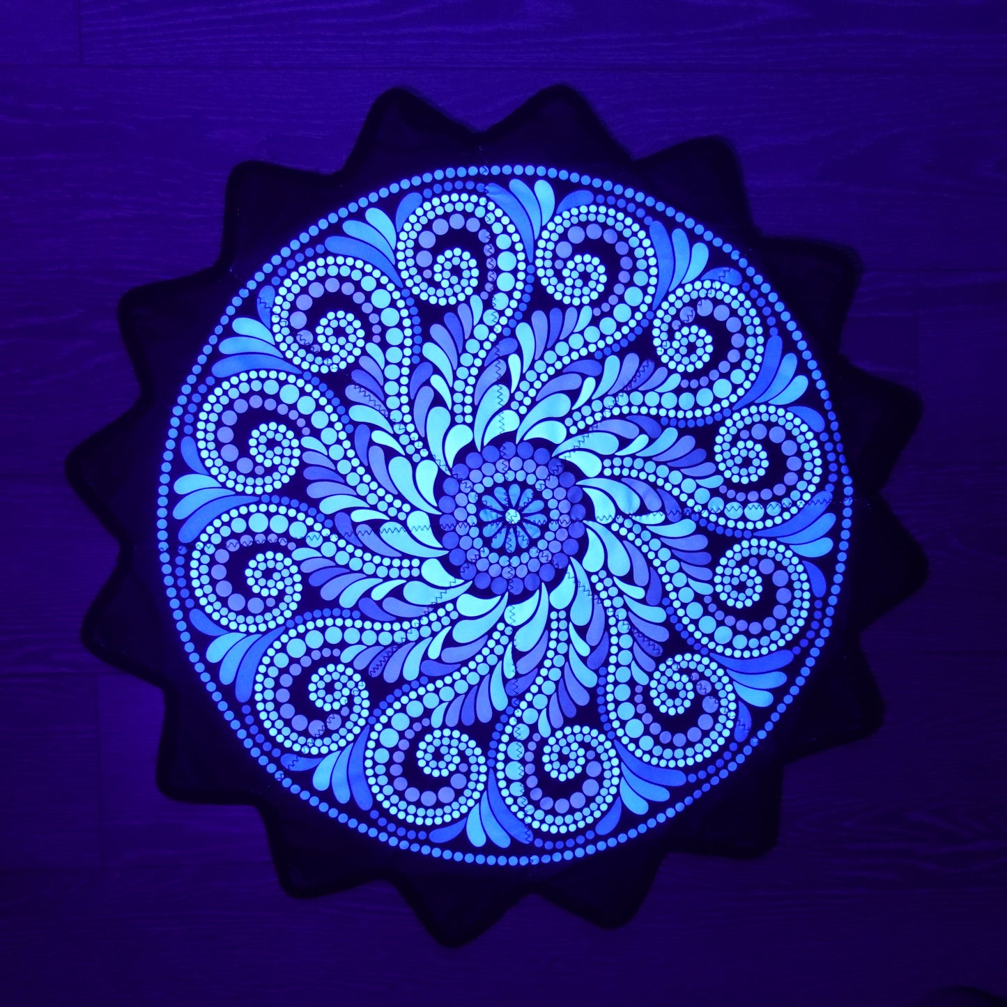 New Creative 16-Pointed Star — Double-Sided UV Print with Distinct Patterns (White)
