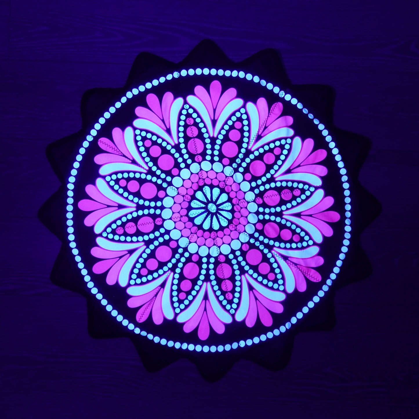 New Creative 16-Pointed Star — Double-Sided UV Print with Distinct Patterns (Purple)