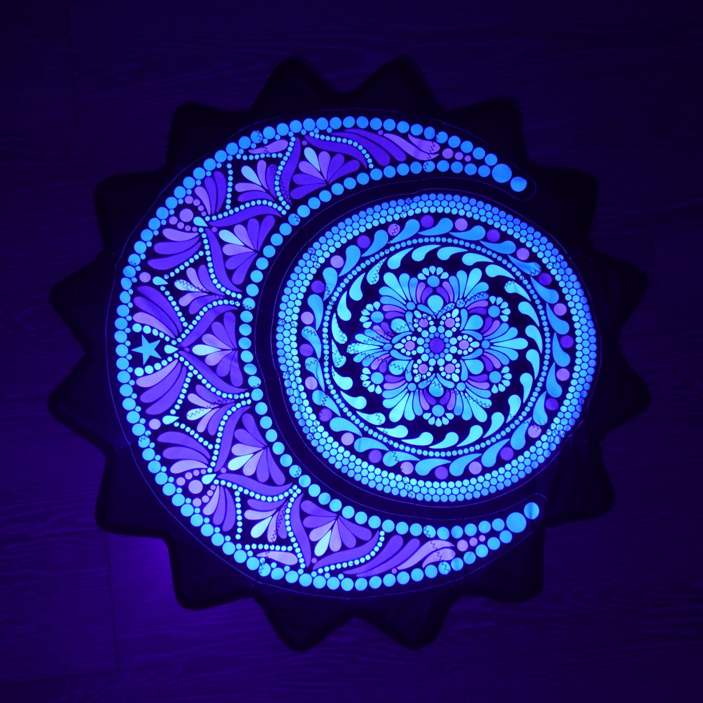 New Creative 16-Pointed Star — Double-Sided UV Print with Distinct Patterns (black)
